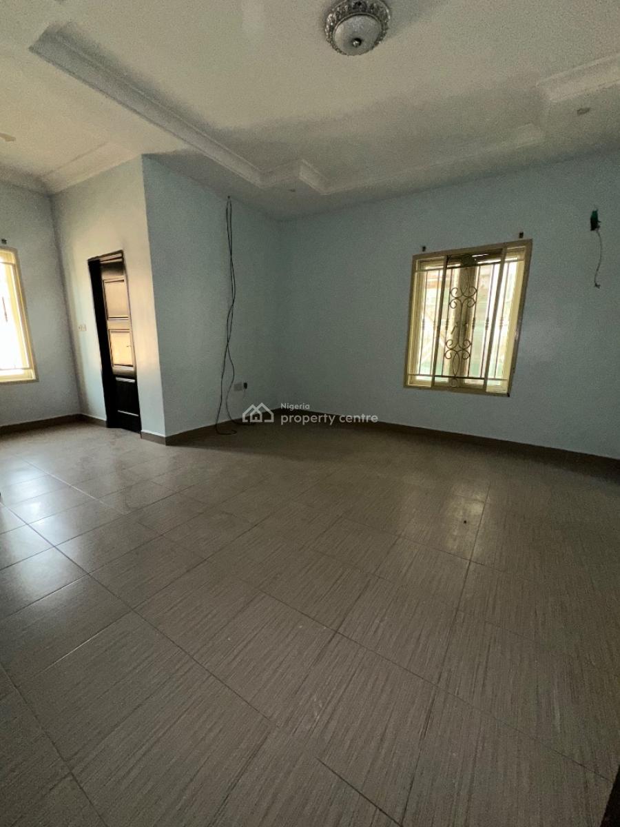 Specious 3bedroom Flat, Spg Road Ologolo, Lekki, Lagos, Flat / Apartment for Rent