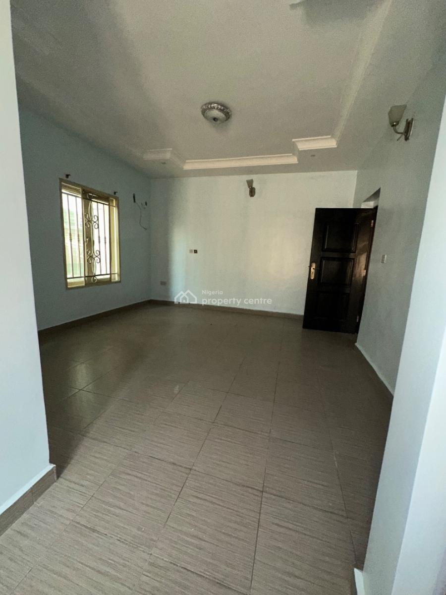 Specious 3bedroom Flat, Spg Road Ologolo, Lekki, Lagos, Flat / Apartment for Rent