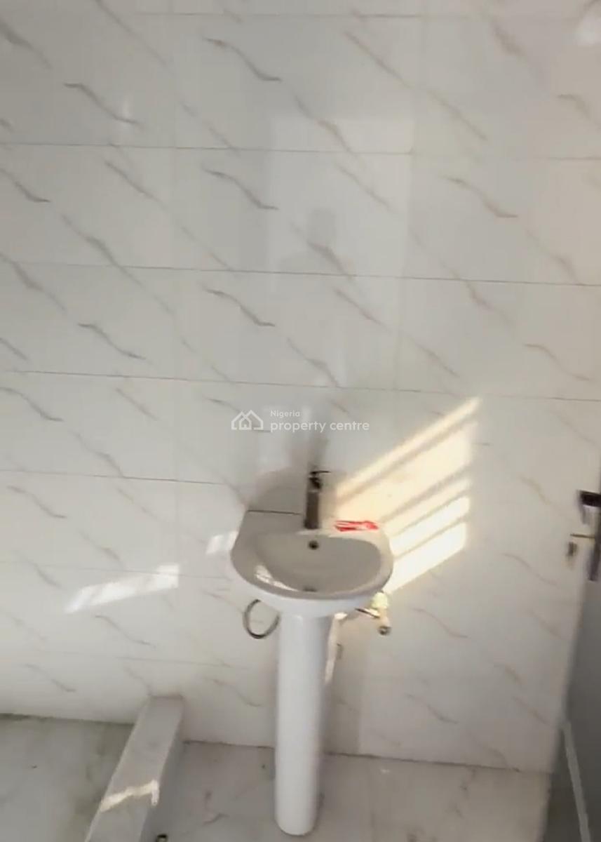 Downstairs 2 Bedroom Apartment at Igbon Efon { Video}, Igbo Efon, Lekki, Lagos, Flat / Apartment for Rent