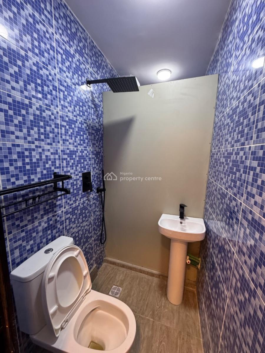 Newly Renovated 2 Bedrooms Bungalow, Off Road 14, Lekki Phase 1, Lekki, Lagos, Flat / Apartment for Rent