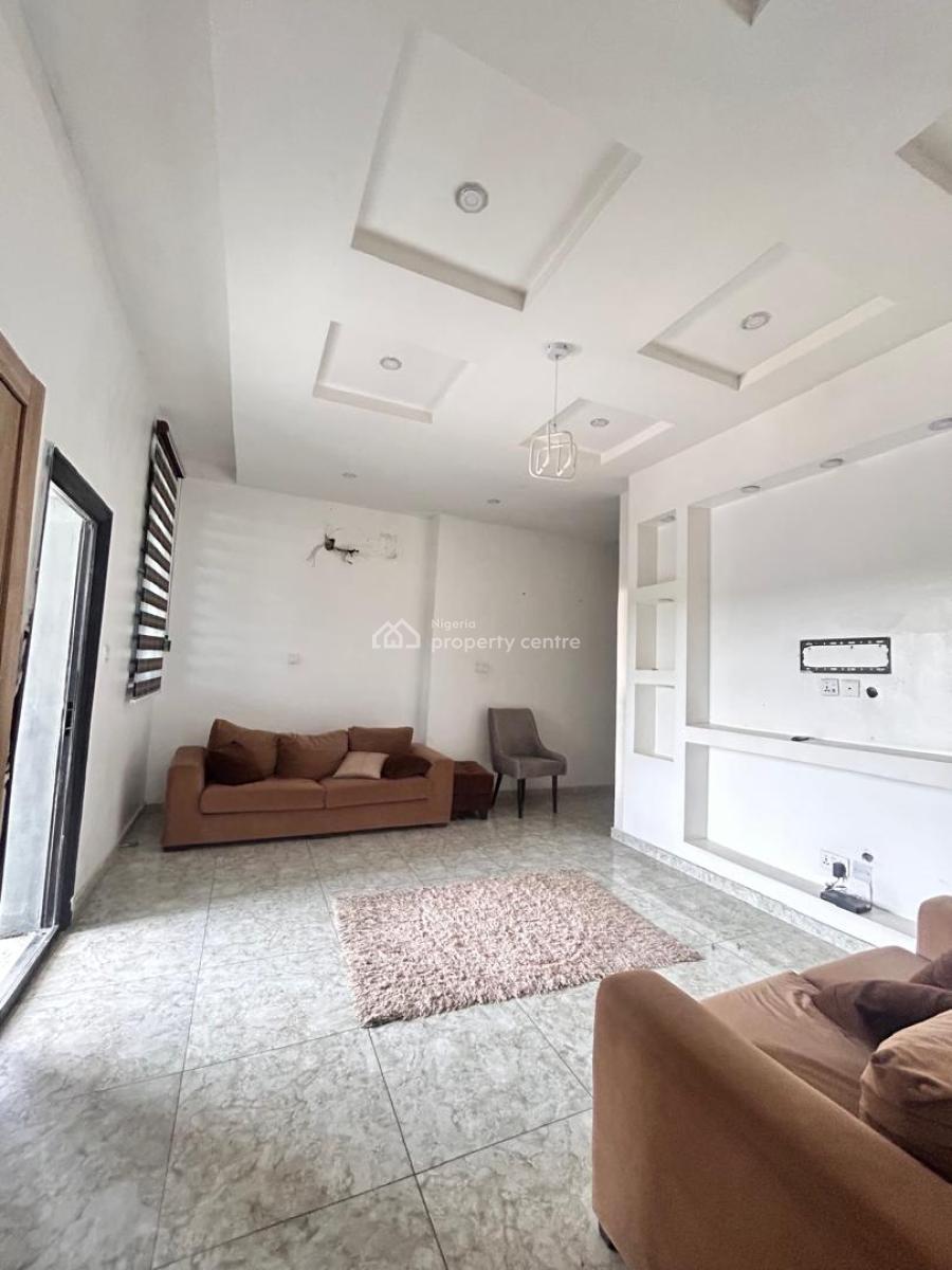 Serviced  Spacious  2 Bedroom Penthouse, Conservation Road, Lekki, Lagos, Flat / Apartment for Rent