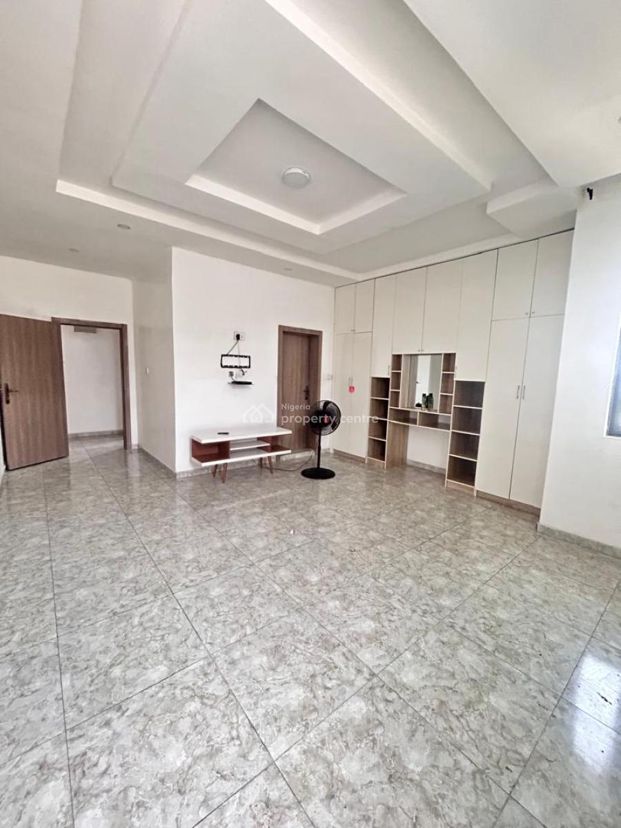 Serviced  Spacious  2 Bedroom Penthouse, Conservation Road, Lekki, Lagos, Flat / Apartment for Rent