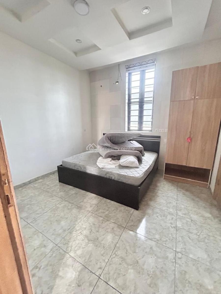 Serviced  Spacious  2 Bedroom Penthouse, Conservation Road, Lekki, Lagos, Flat / Apartment for Rent