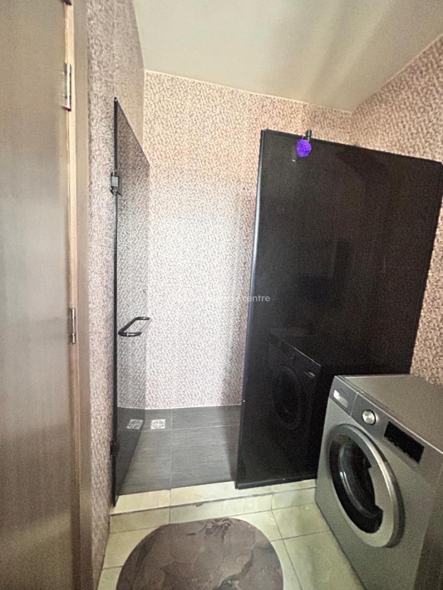 Serviced  Spacious  2 Bedroom Penthouse, Conservation Road, Lekki, Lagos, Flat / Apartment for Rent