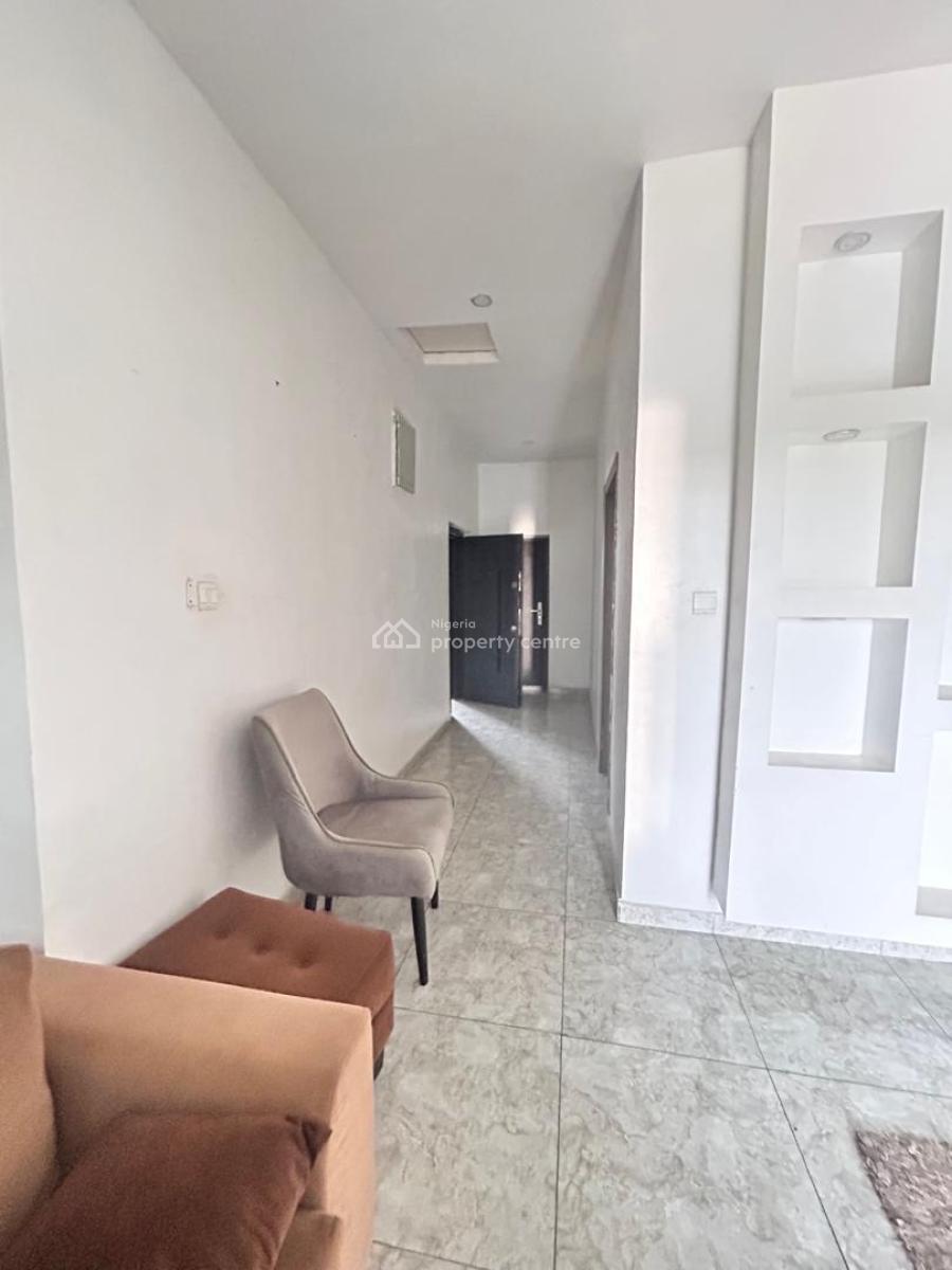 Serviced  Spacious  2 Bedroom Penthouse, Conservation Road, Lekki, Lagos, Flat / Apartment for Rent
