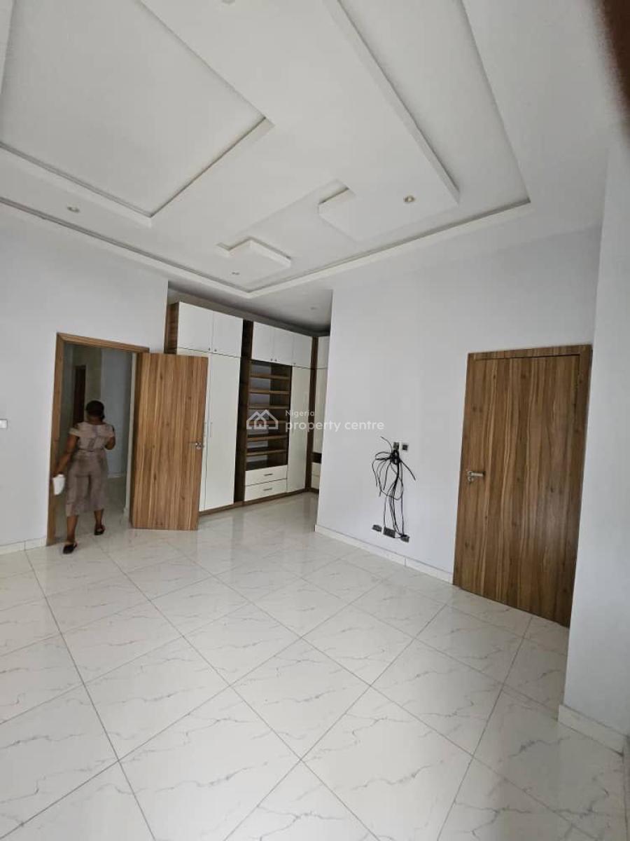 Luxurious Master Bedroom, Ikota, Lekki, Lagos, Self Contain (single Rooms) for Rent