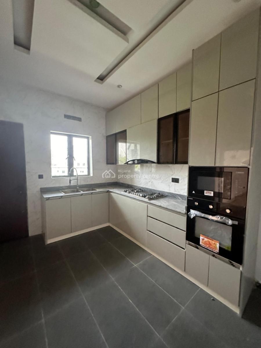 Well Finished Serviced 3 Bedroom Flat with a Room Bq, Victoria Island (vi), Lagos, Flat / Apartment for Rent