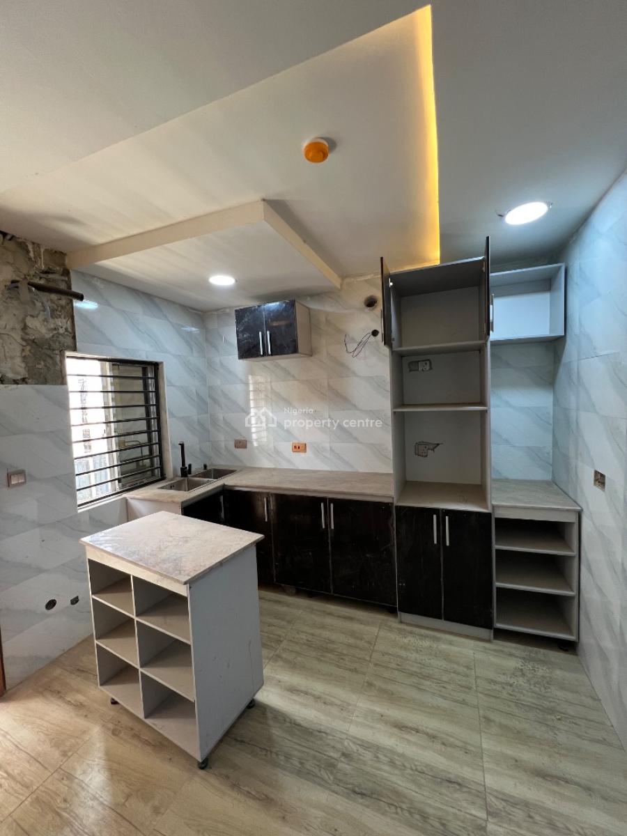 Spacious 2 Bedroom Apartments with a Bq, Pool,outdoor Lounge and a Gym, Lekki Phase 1, Lekki, Lagos, Flat / Apartment for Rent