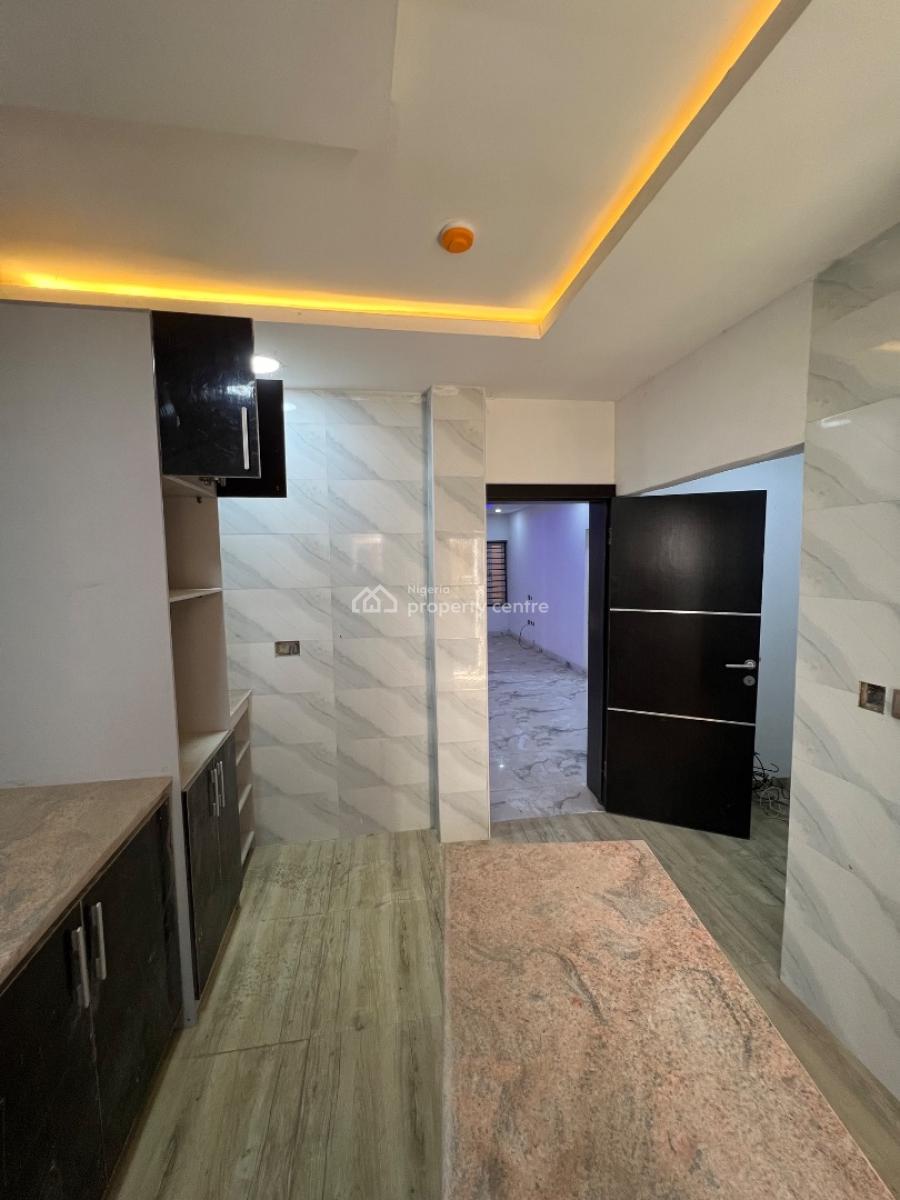 Spacious 2 Bedroom Apartments with a Bq, Pool,outdoor Lounge and a Gym, Lekki Phase 1, Lekki, Lagos, Flat / Apartment for Rent