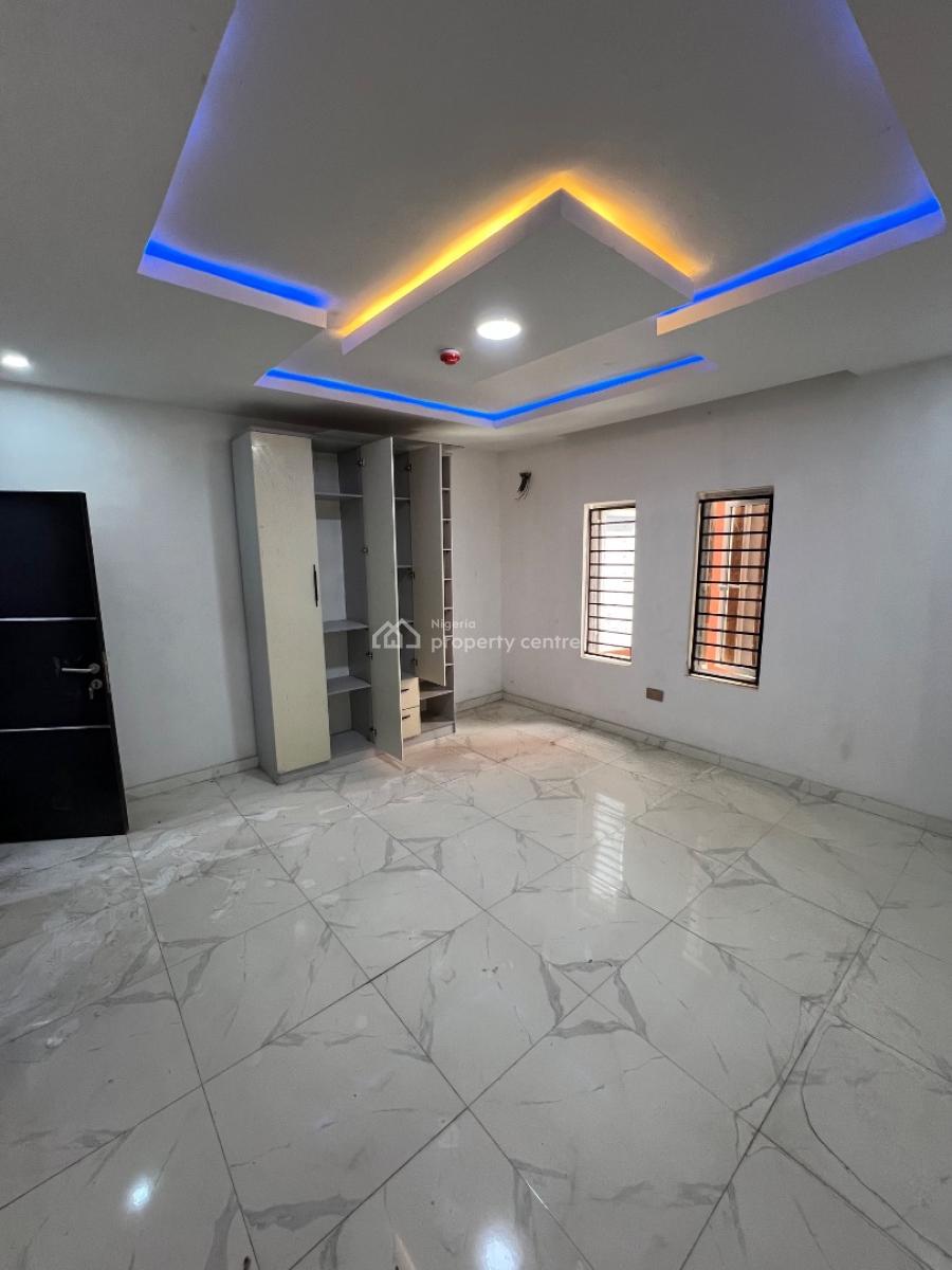Spacious 2 Bedroom Apartments with a Bq, Pool,outdoor Lounge and a Gym, Lekki Phase 1, Lekki, Lagos, Flat / Apartment for Rent