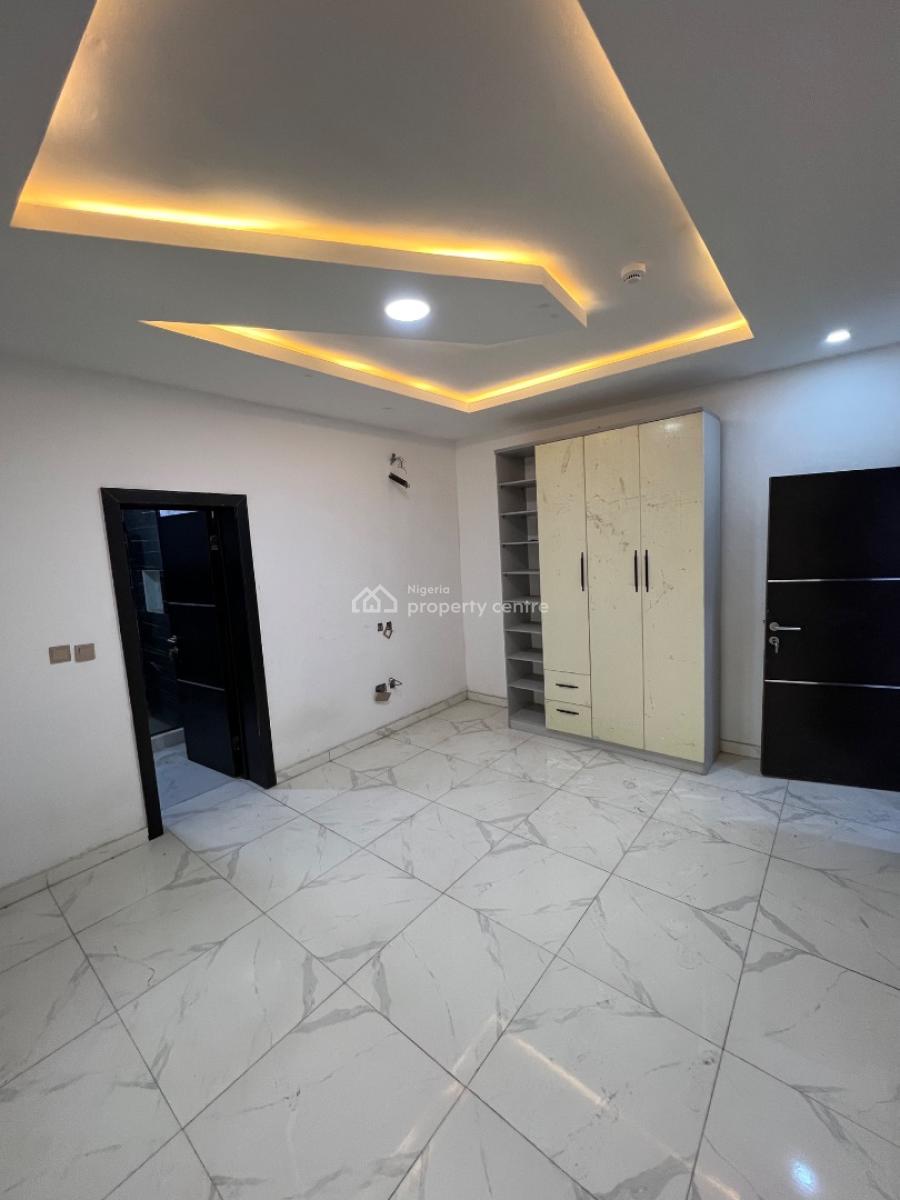 Spacious 2 Bedroom Apartments with a Bq, Pool,outdoor Lounge and a Gym, Lekki Phase 1, Lekki, Lagos, Flat / Apartment for Rent