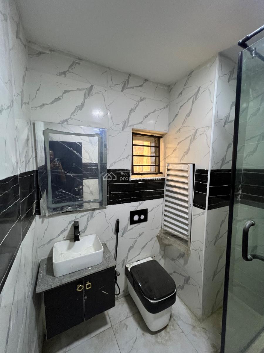 Spacious 2 Bedroom Apartments with a Bq, Pool,outdoor Lounge and a Gym, Lekki Phase 1, Lekki, Lagos, Flat / Apartment for Rent