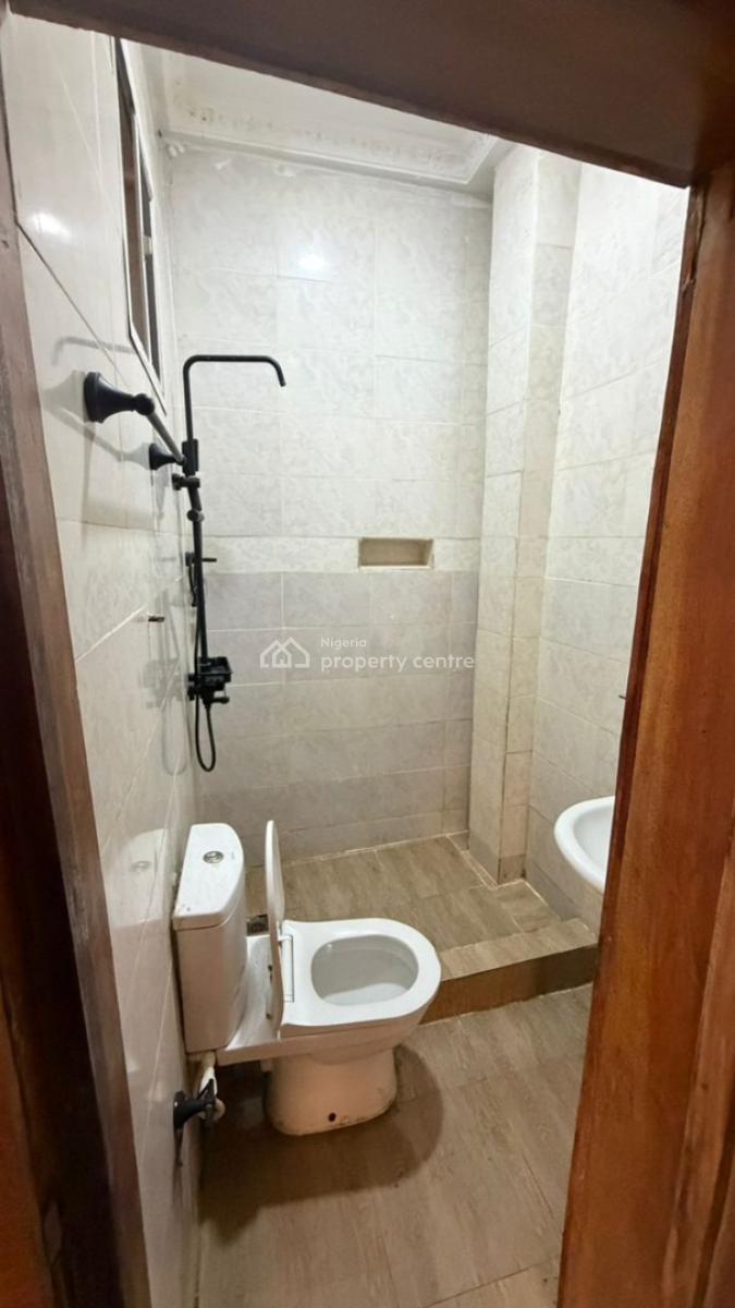 Well Maintain 2bedroom Flat, White Sand Estate Ologolo Lekki Lagos, Lekki, Lagos, Flat / Apartment for Rent