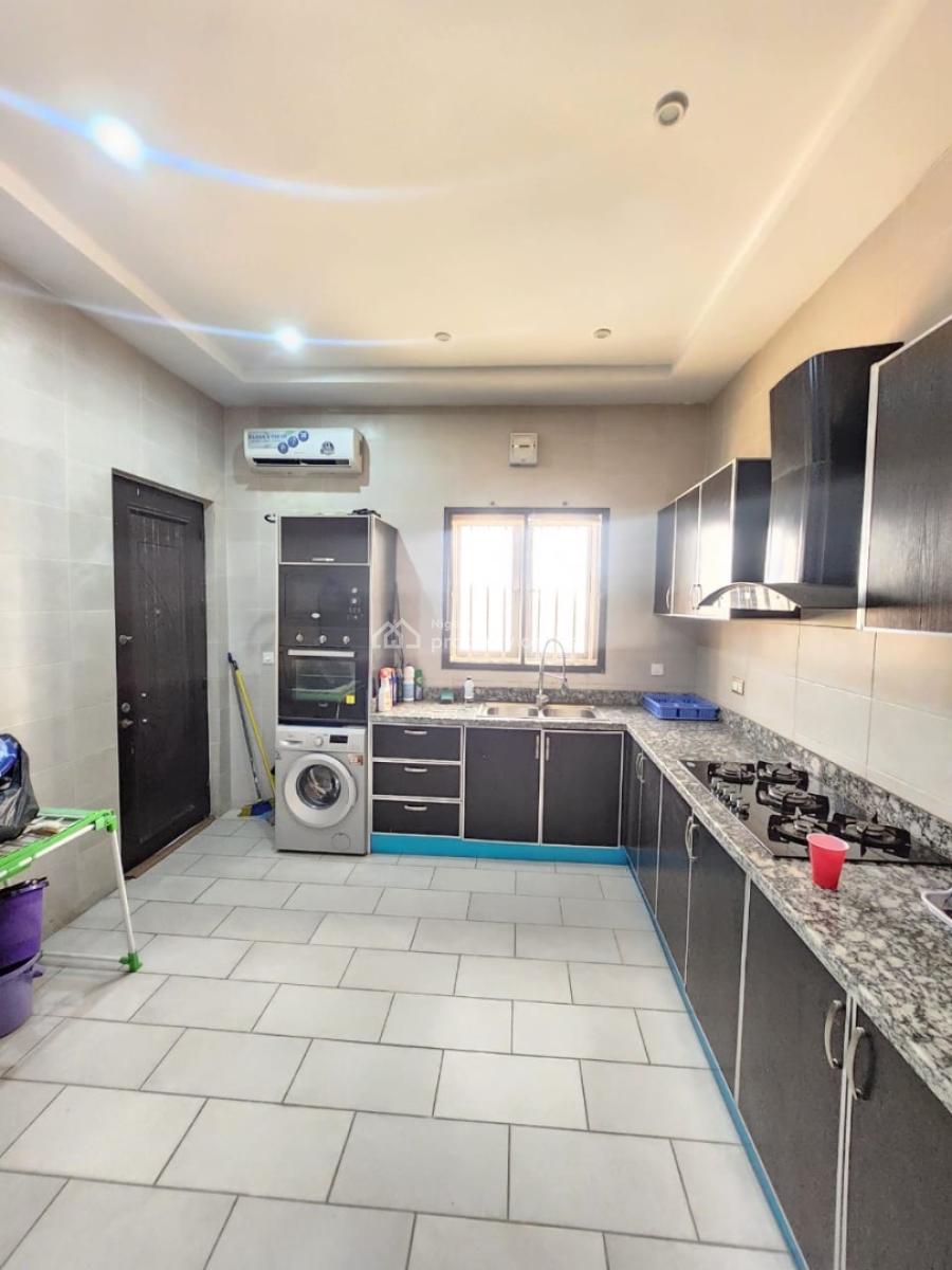 Furnished 3 Bedroom Apartment with Swimming Pool,  Elevator,  Inverter, Lekki Right, Lekki Phase 1, Lekki, Lagos, Flat / Apartment for Rent