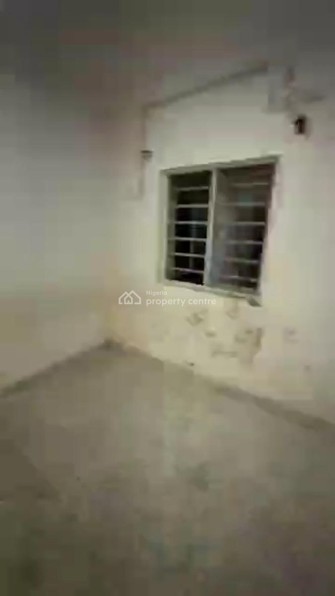 Miniflat, Ricket Street Off Saint Finbarrs, Akoka, Yaba, Lagos, Flat / Apartment for Rent