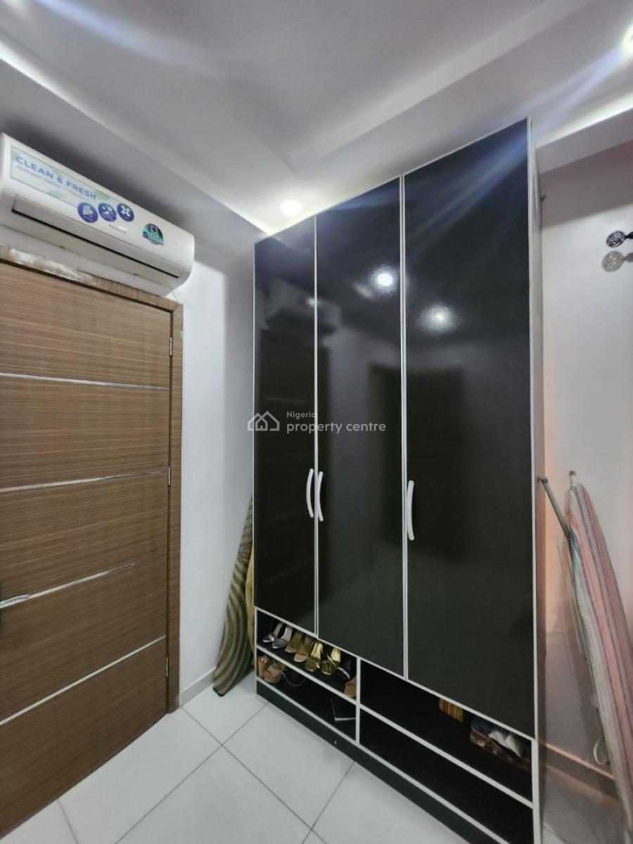 Furnished 3 Bedroom Apartment with Swimming Pool,  Elevator,  Inverte, Lekki Right, Lekki Phase 1, Lekki, Lagos, Flat / Apartment for Rent