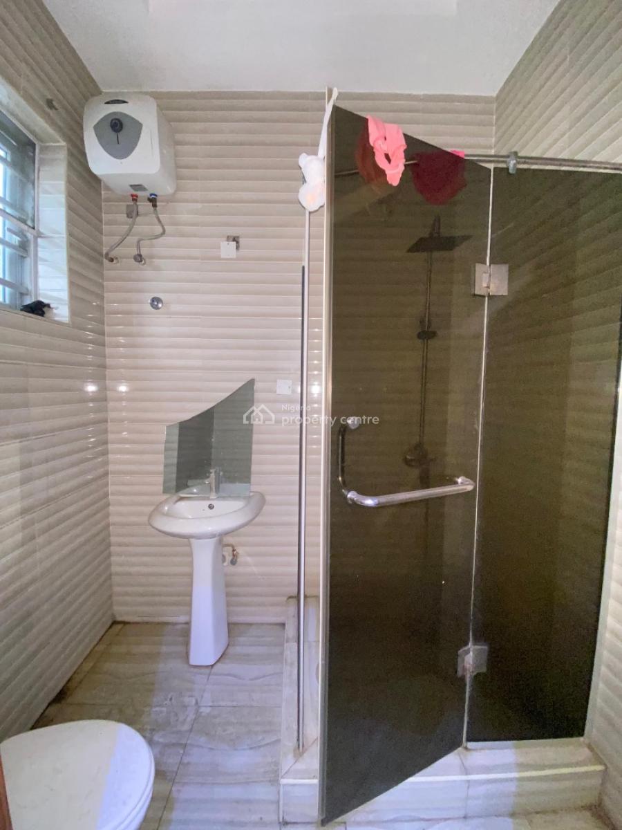 Renovated 5 Bedroom Duplex Fully Detached with Bq Very Spacious, Orchid Road Lekki, Lekki, Lagos, Detached Duplex for Rent