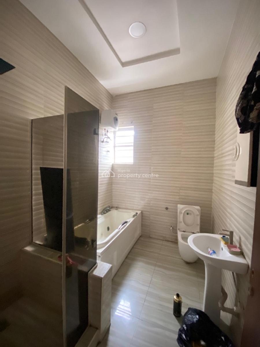 Renovated 5 Bedroom Duplex Fully Detached with Bq Very Spacious, Orchid Road Lekki, Lekki, Lagos, Detached Duplex for Rent