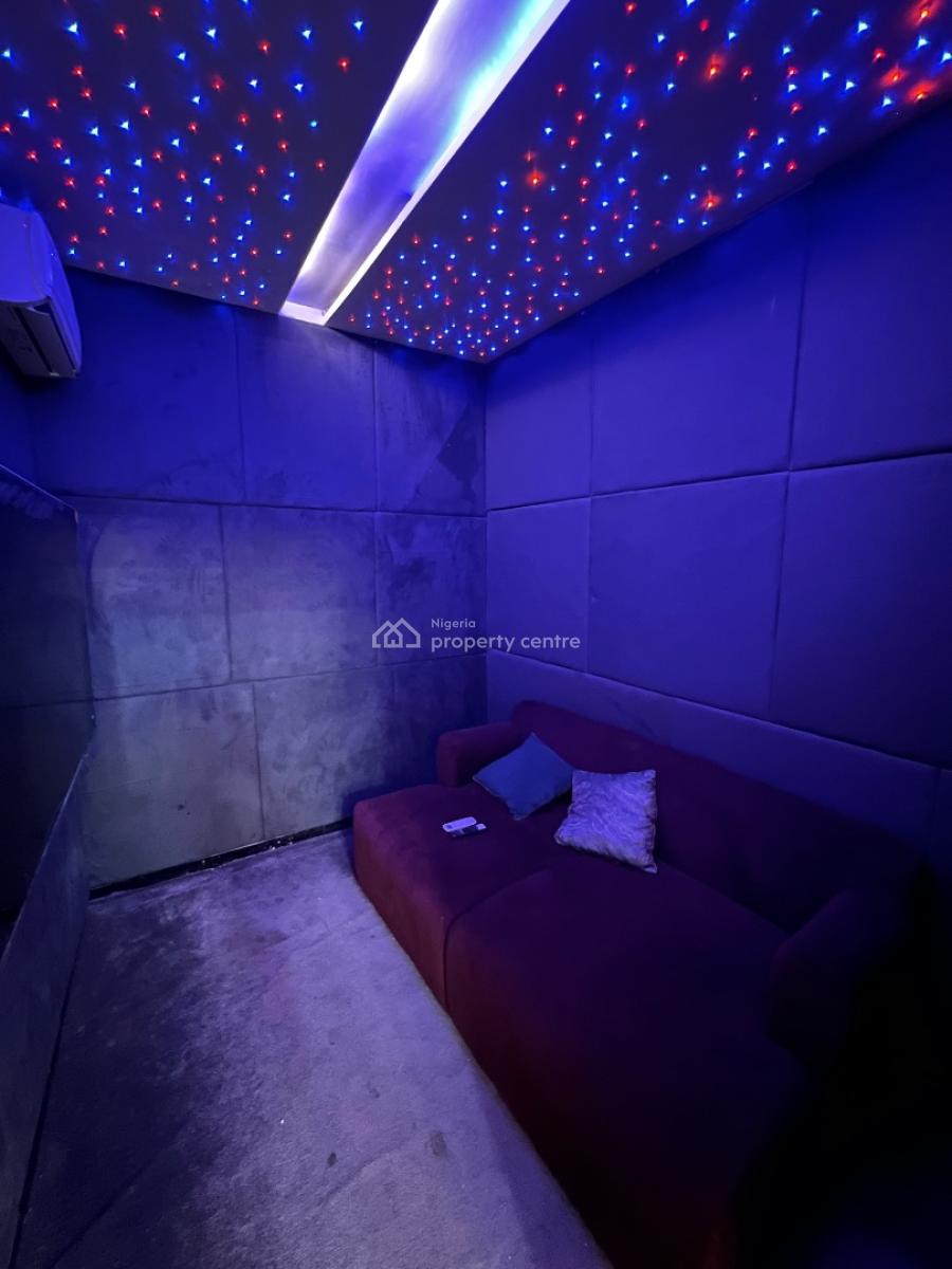 Fully Furnished 2 Bedroom Apartments with Cinema and a Laundry Room., Lekki Phase 1, Lekki, Lagos, Flat / Apartment for Rent