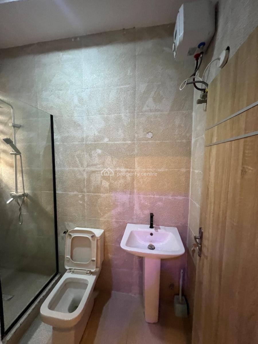 Fully Furnished 2 Bedroom Apartments with Cinema and a Laundry Room., Lekki Phase 1, Lekki, Lagos, Flat / Apartment for Rent