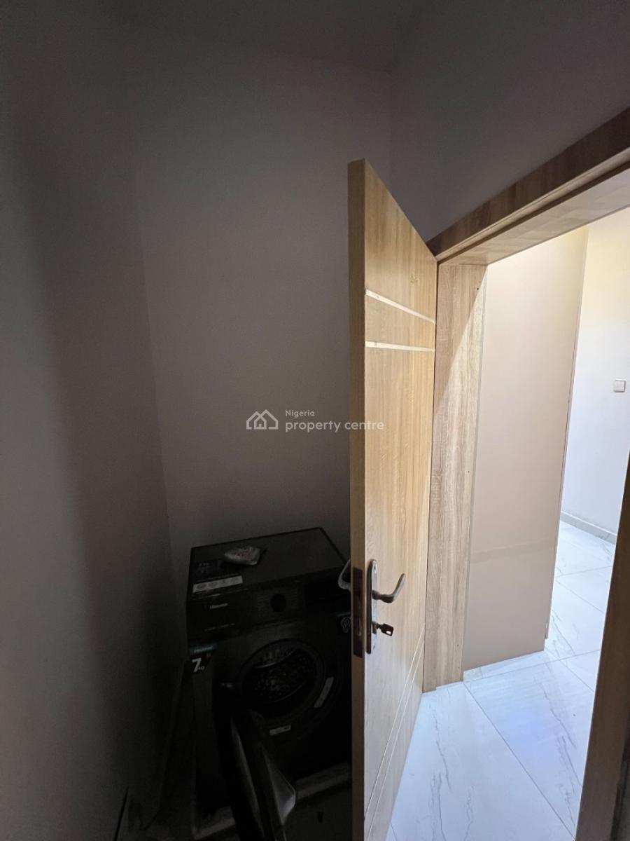 Fully Furnished 2 Bedroom Apartments with Cinema and a Laundry Room., Lekki Phase 1, Lekki, Lagos, Flat / Apartment for Rent