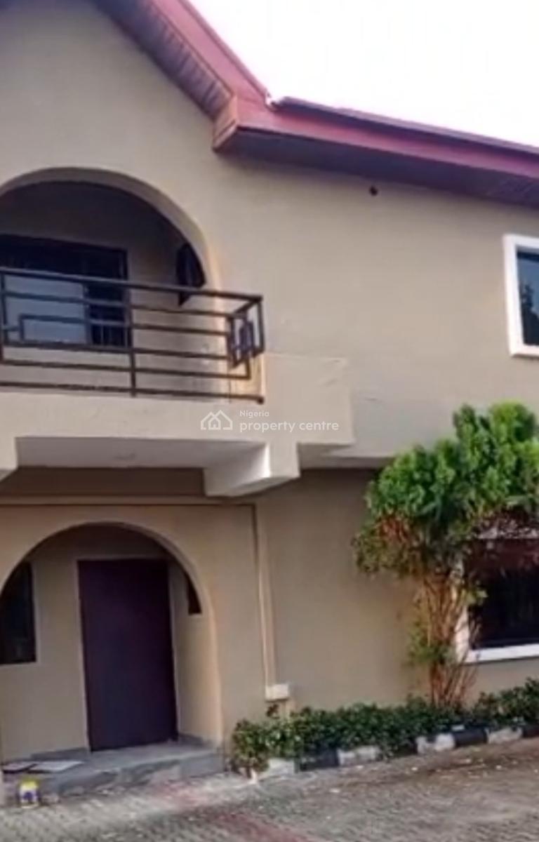 5 Bedrooms with Room and Parlor Bq Location: Millennium Estate Oniru, Millennium Estate Oniru Victoria Island Lagos, Victoria Island (vi), Lagos, Detached Duplex for Rent