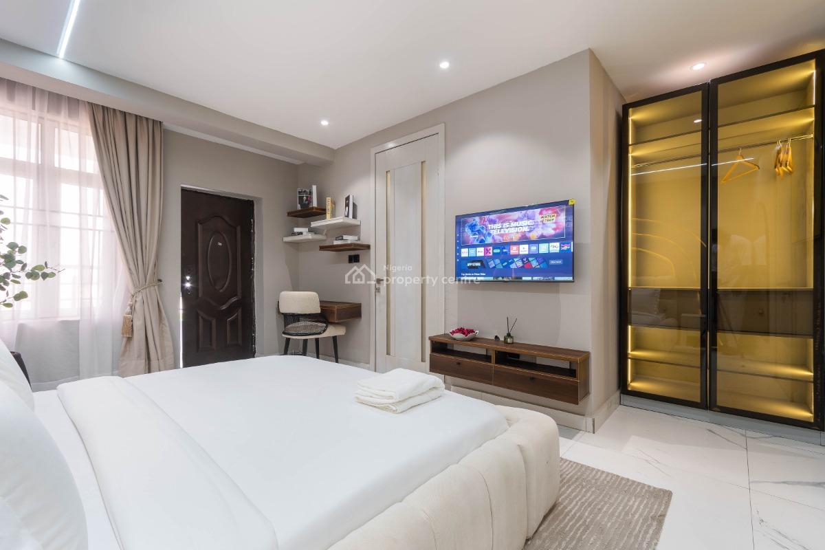 Luxury 2-bedroom Serviced Apartment, Rasheed Alaba Williams, Lekki Phase 1, Lekki, Lagos, Flat / Apartment Short Let
