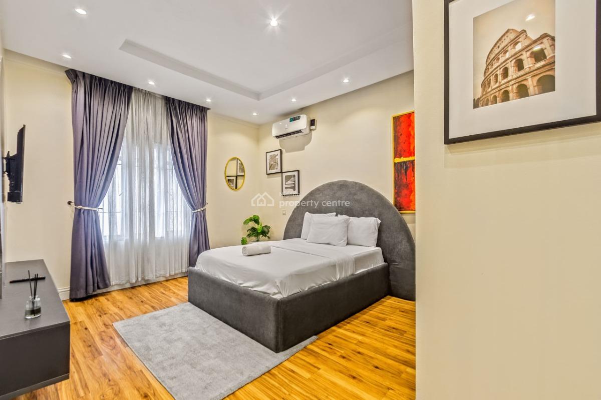 2/3-bedroom Serviced Apartment, Olayiwola Aderemi Close, Lekki Phase 1, Lekki, Lagos, Flat / Apartment Short Let