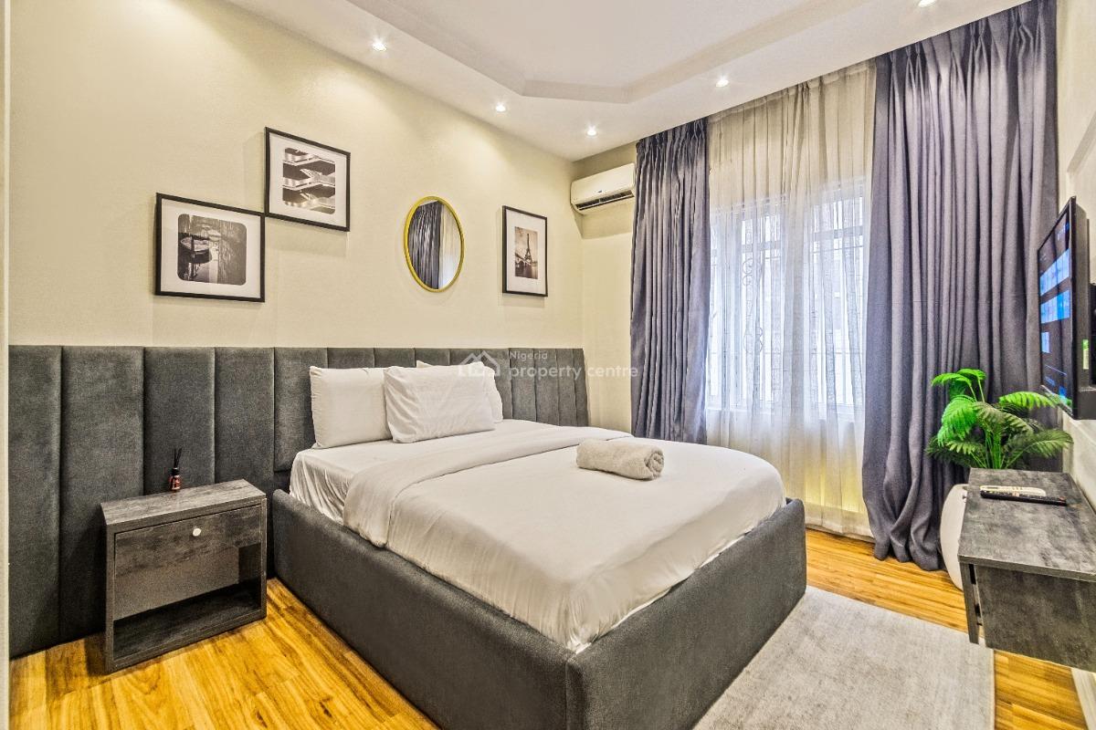 2/3-bedroom Serviced Apartment, Olayiwola Aderemi Close, Lekki Phase 1, Lekki, Lagos, Flat / Apartment Short Let