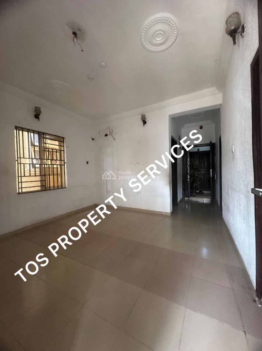 Nice 2 Bedroom Apartment, Yaba, Yaba, Lagos, Flat / Apartment for Rent