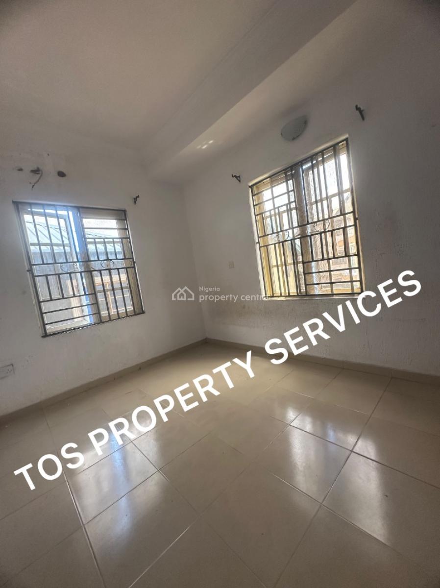 Nice 2 Bedroom Apartment, Yaba, Yaba, Lagos, Flat / Apartment for Rent