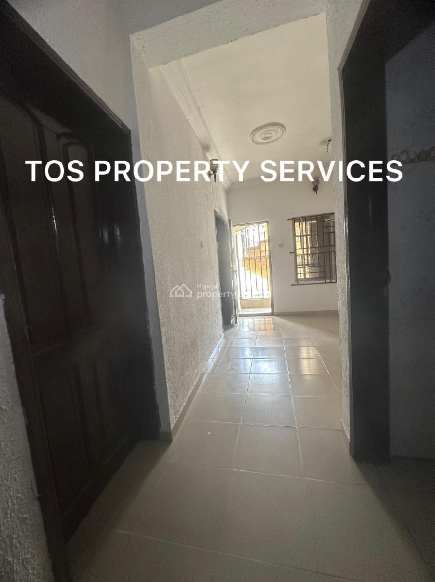 Nice 2 Bedroom Apartment, Yaba, Yaba, Lagos, Flat / Apartment for Rent
