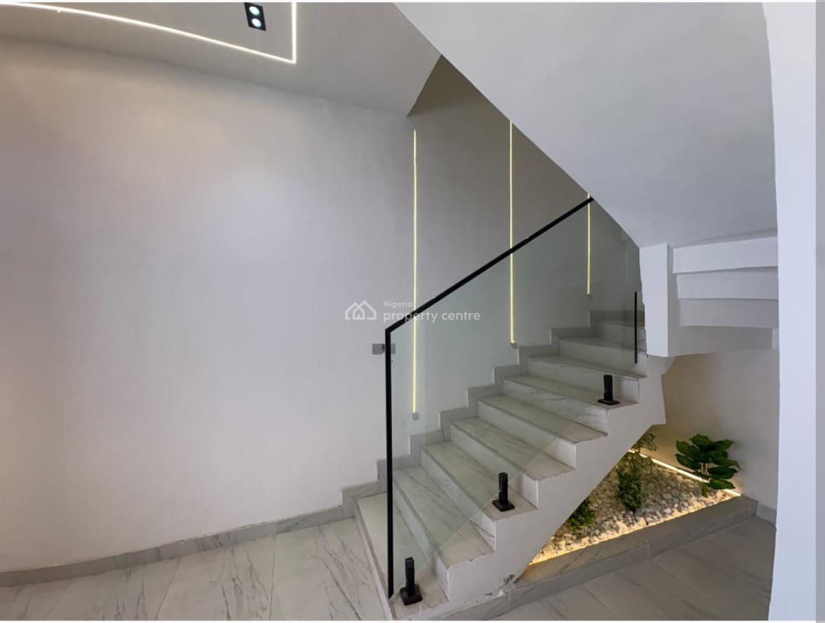 4 Bedrooms Semi-detached Duplex.   Location: Agungi Lekki., Agungi, Lekki, Lagos, Semi-detached Duplex for Sale