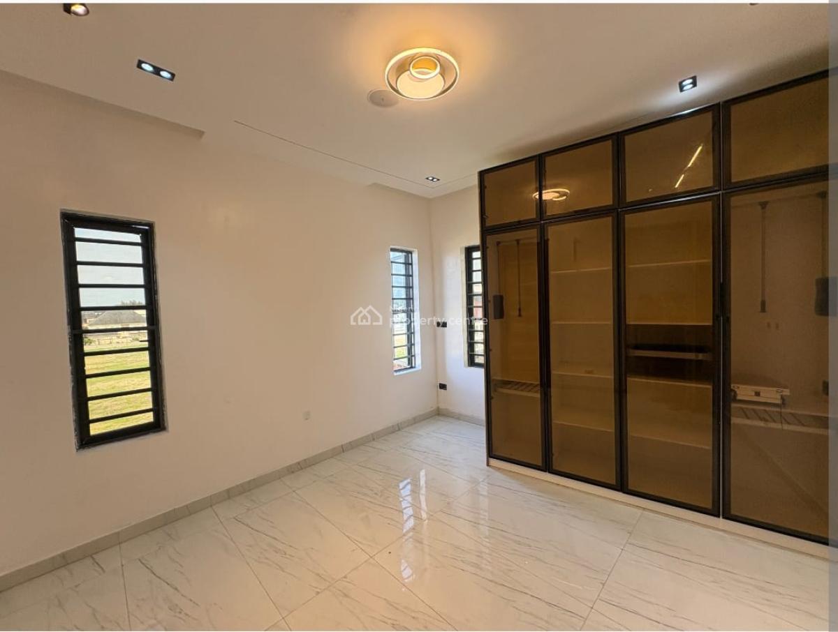 4 Bedrooms Semi-detached Duplex.   Location: Agungi Lekki., Agungi, Lekki, Lagos, Semi-detached Duplex for Sale