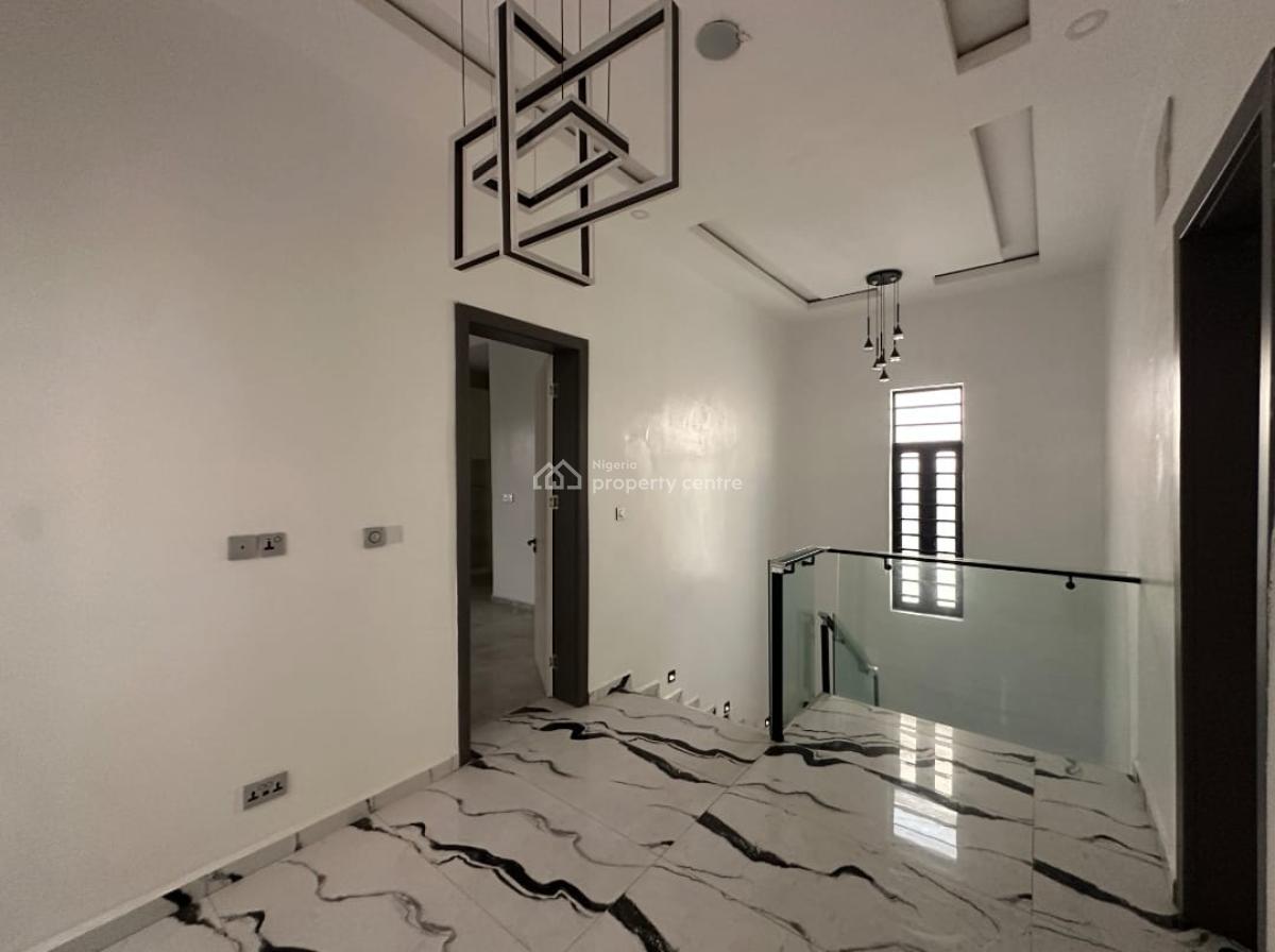 5 Bedrooms Fully Detached Duplex with Bq.   Location: Agungi Lekki., Agungi, Lekki, Lagos, Detached Duplex for Sale
