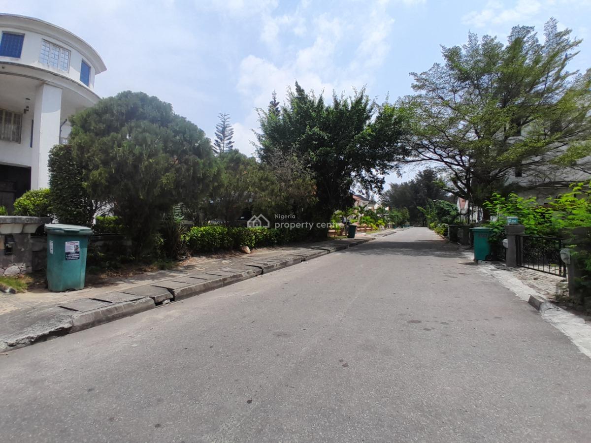 4 Bedrooms Semi-detached Duplex with Bq, Carlton Gate Estate, By Chevron Drive, Lekki, Lagos, Semi-detached Duplex for Sale