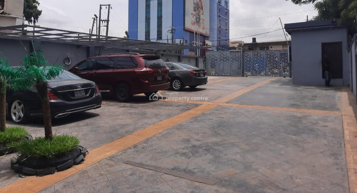 Functional Bar/lounge/restaurant, Opebi, Ikeja, Lagos, Restaurant / Bar for Rent