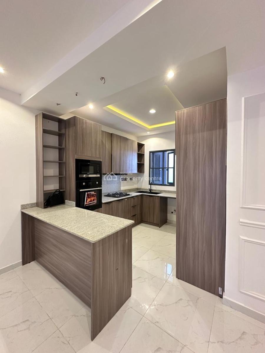 Outstanding Luxury Spacious 2 Bedroom Apartment with Bq & Gym, in a Secured Call-to-access Estate, Ikate, Lekki, Lagos, Flat / Apartment for Sale