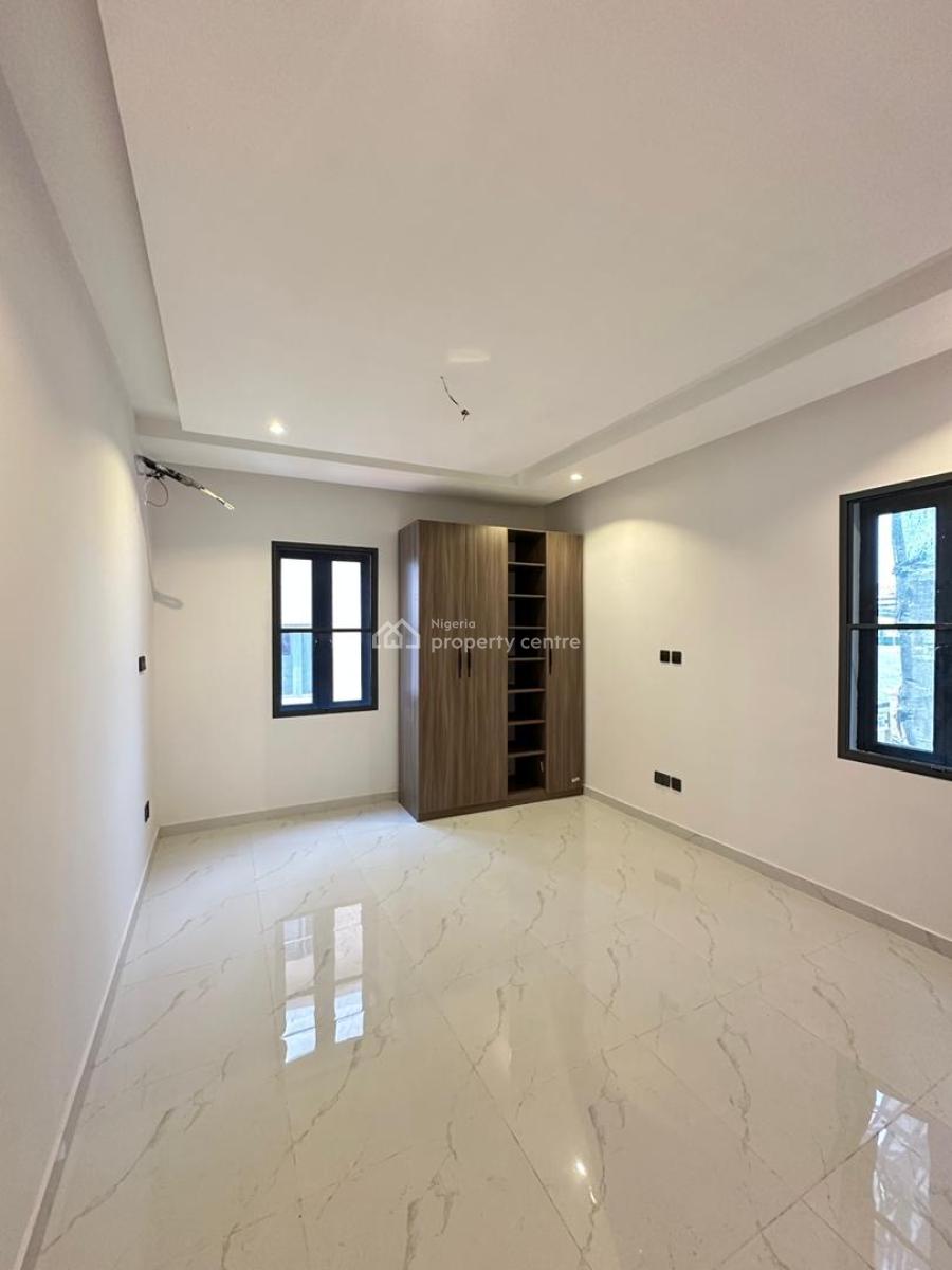 Outstanding Luxury Spacious 2 Bedroom Apartment with Bq & Gym, in a Secured Call-to-access Estate, Ikate, Lekki, Lagos, Flat / Apartment for Sale