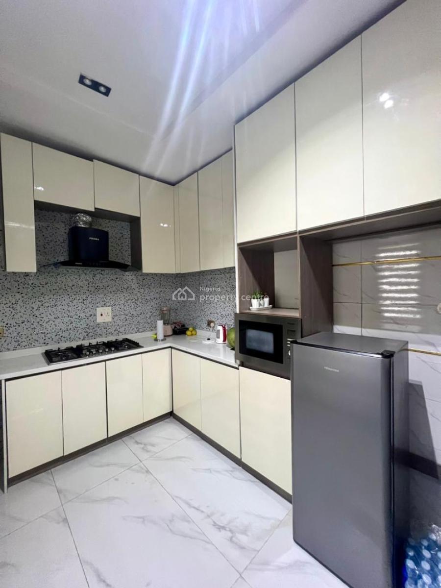 Contemporary 2 Bedroom Furnished Apartment, Lekki Phase 1, Lekki, Lagos, Flat / Apartment for Sale