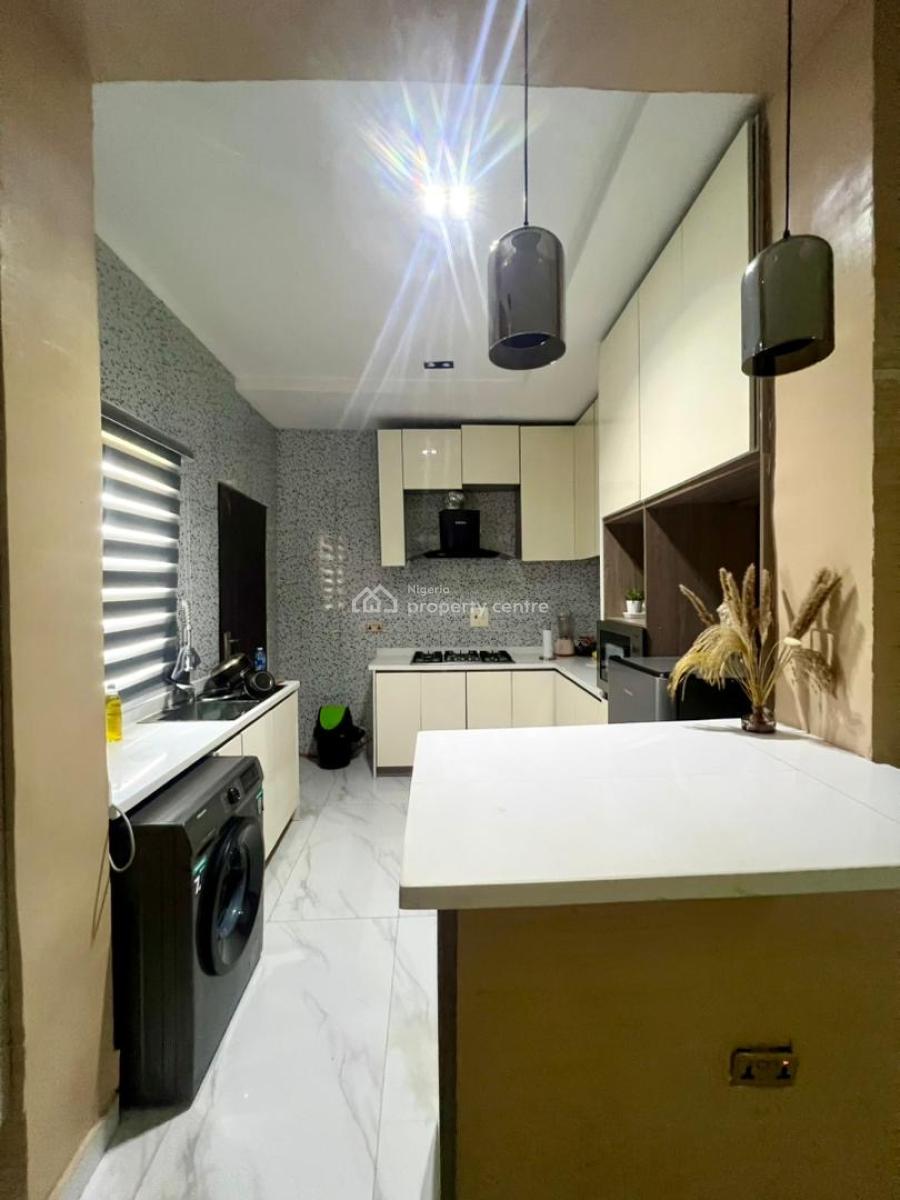 Contemporary 2 Bedroom Furnished Apartment, Lekki Phase 1, Lekki, Lagos, Flat / Apartment for Sale