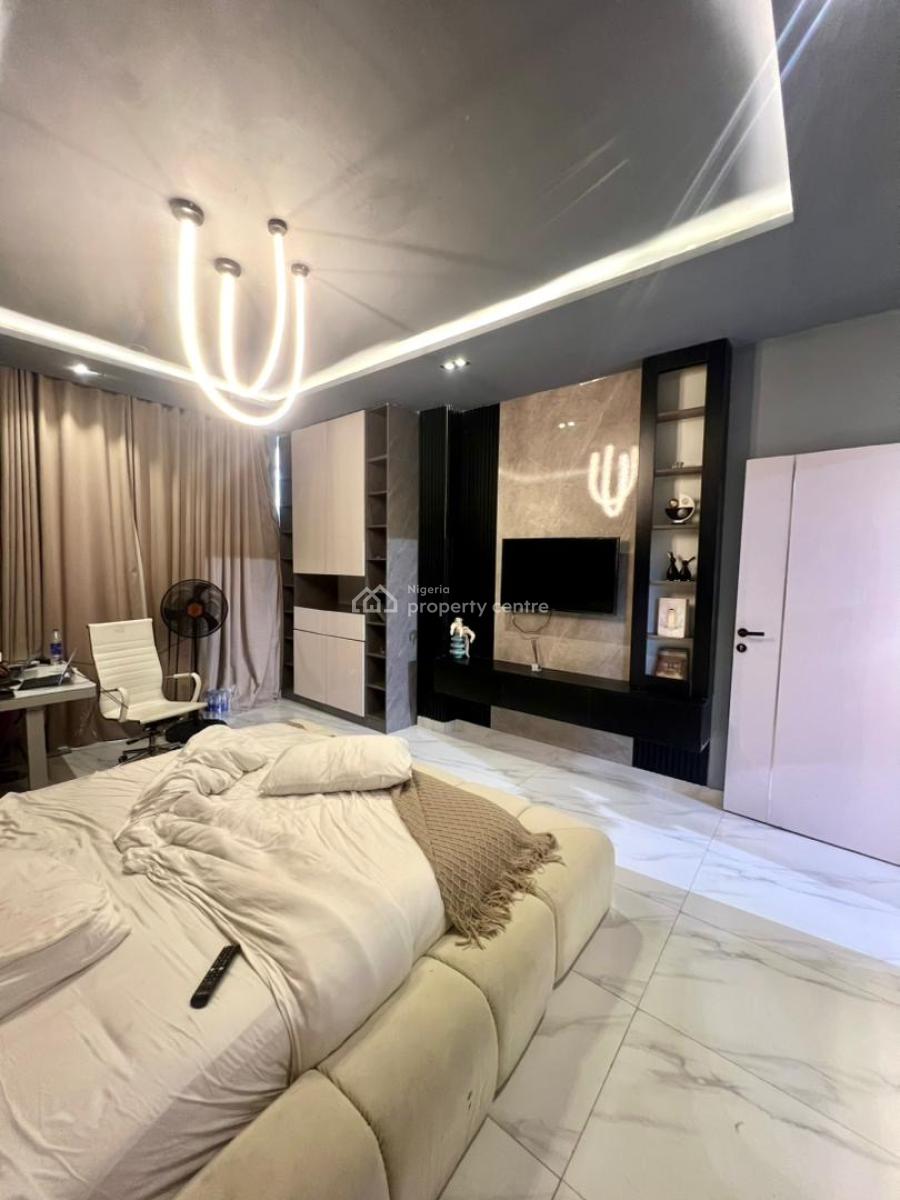 Contemporary 2 Bedroom Furnished Apartment, Lekki Phase 1, Lekki, Lagos, Flat / Apartment for Sale