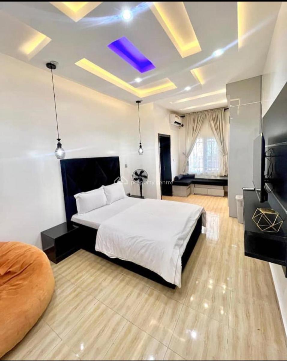 Luxurious Well Furnished 3 Bedroom Flat with Bq on The Ground Floor, Gilmore, Jahi, Abuja, Flat / Apartment for Sale