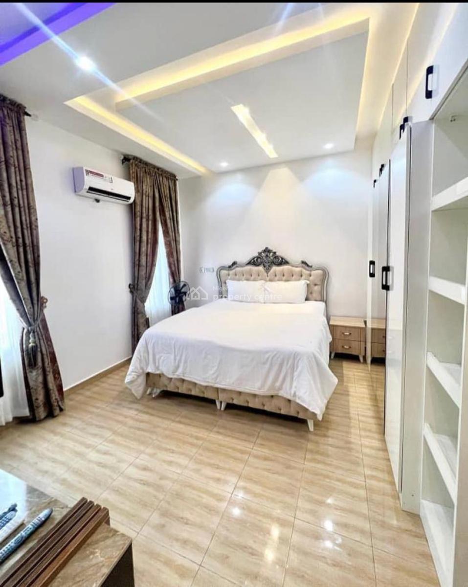 Luxurious Well Furnished 3 Bedroom Flat with Bq on The Ground Floor, Gilmore, Jahi, Abuja, Flat / Apartment for Sale