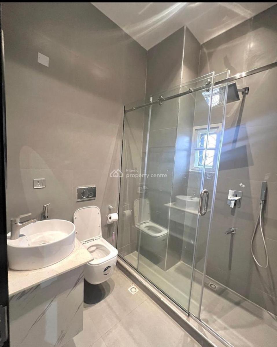 Luxurious Well Furnished 3 Bedroom Flat with Bq on The Ground Floor, Gilmore, Jahi, Abuja, Flat / Apartment for Sale