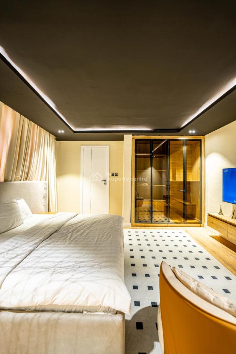 Luxurious 1 Bedroom Apartment with Cinema Bedroom Style., Off Admiralty Way, Lekki Phase 1, Lekki, Lagos, Flat / Apartment Short Let