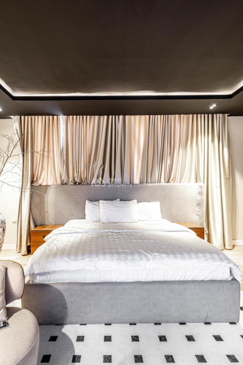 Luxurious 1 Bedroom Apartment with Cinema Bedroom Style., Off Admiralty Way, Lekki Phase 1, Lekki, Lagos, Flat / Apartment Short Let