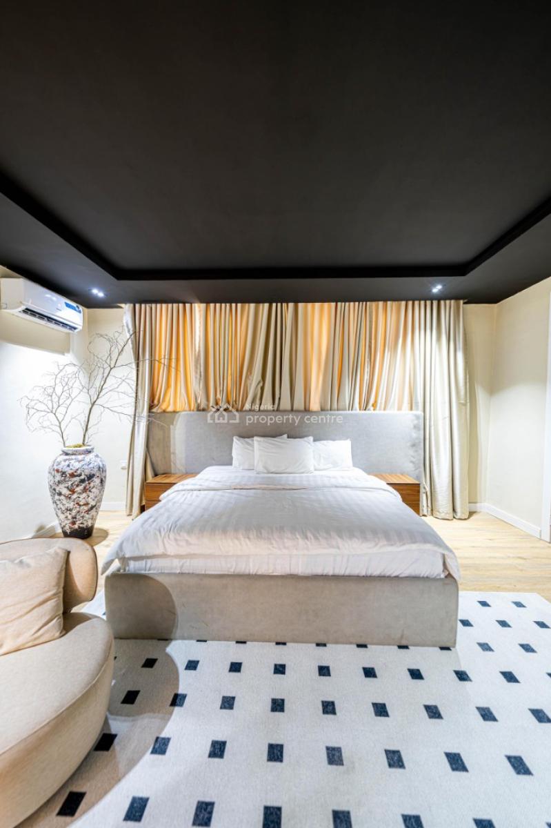 Luxurious 1 Bedroom Apartment with Cinema Bedroom Style., Off Admiralty Way, Lekki Phase 1, Lekki, Lagos, Flat / Apartment Short Let