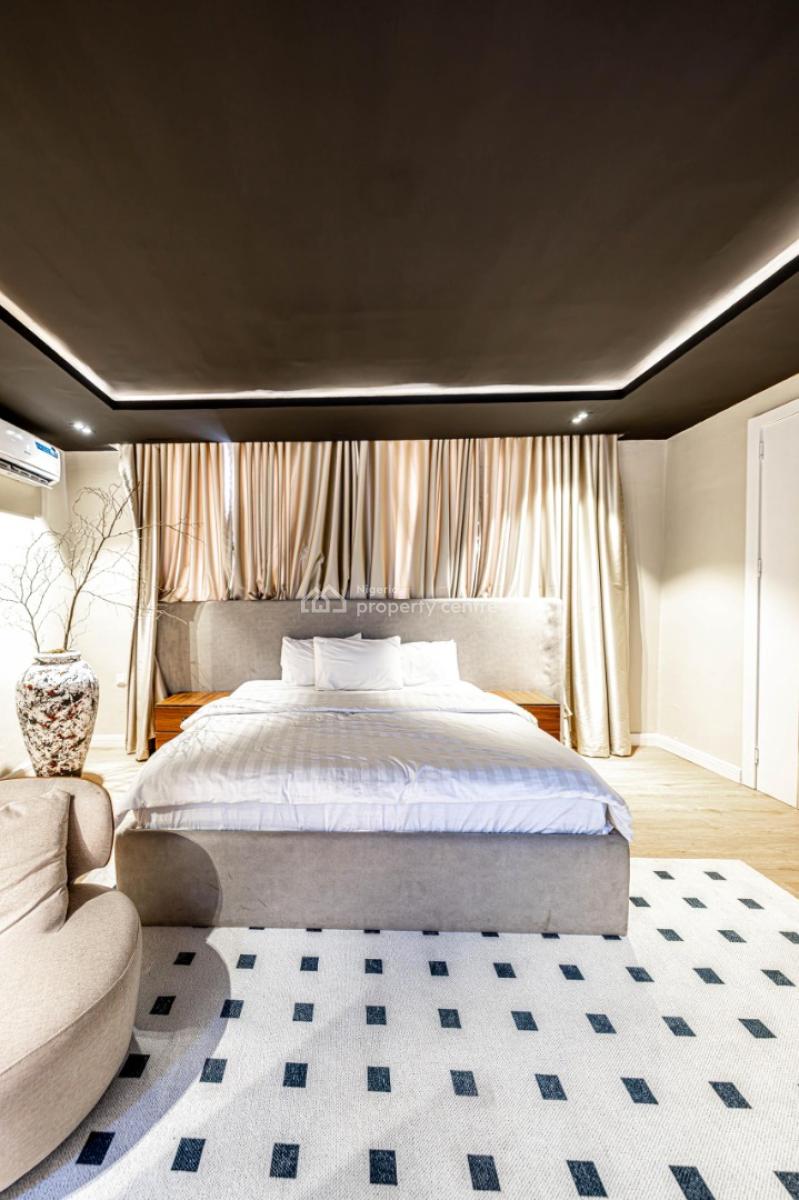 Luxurious 1 Bedroom Apartment with Cinema Bedroom Style., Off Admiralty Way, Lekki Phase 1, Lekki, Lagos, Flat / Apartment Short Let