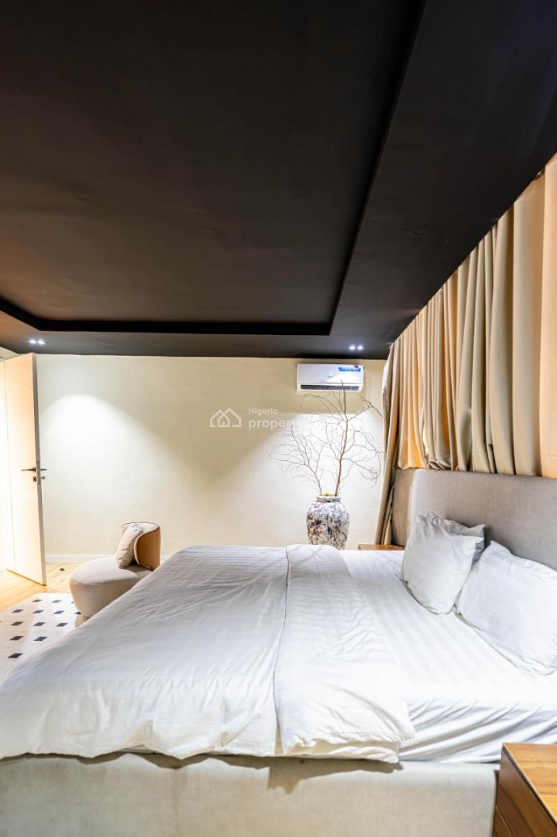 Luxurious 1 Bedroom Apartment with Cinema Bedroom Style., Off Admiralty Way, Lekki Phase 1, Lekki, Lagos, Flat / Apartment Short Let